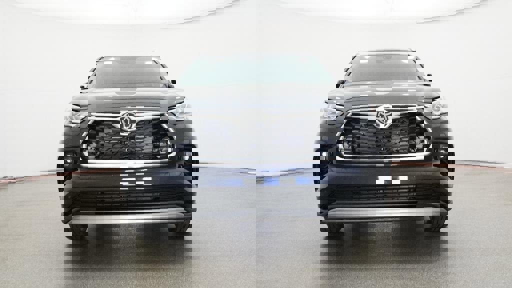 New 2026 Toyota Highlander Platinum image 4