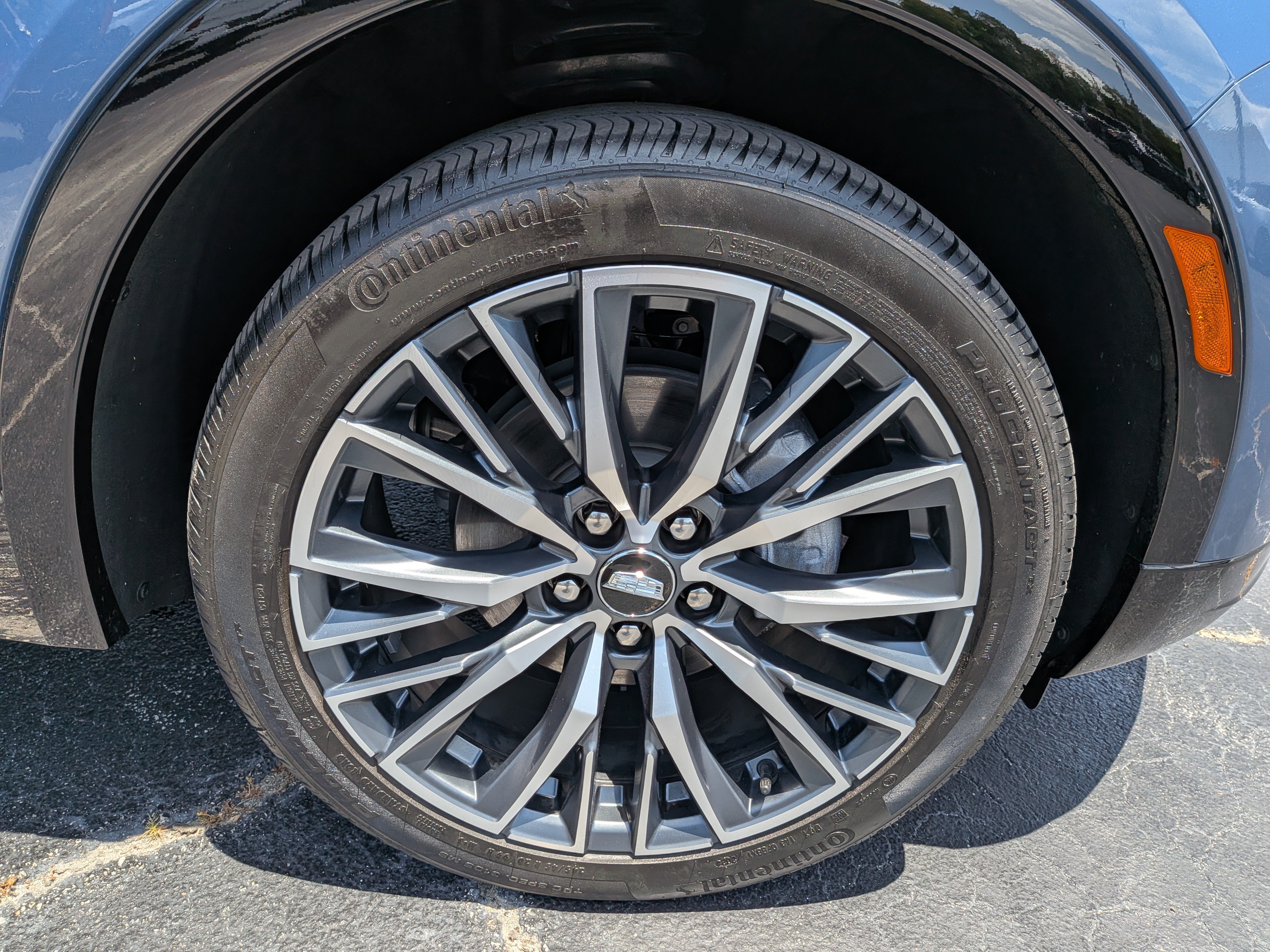 Certified 2024 Cadillac XT4 Sport FWD image 12