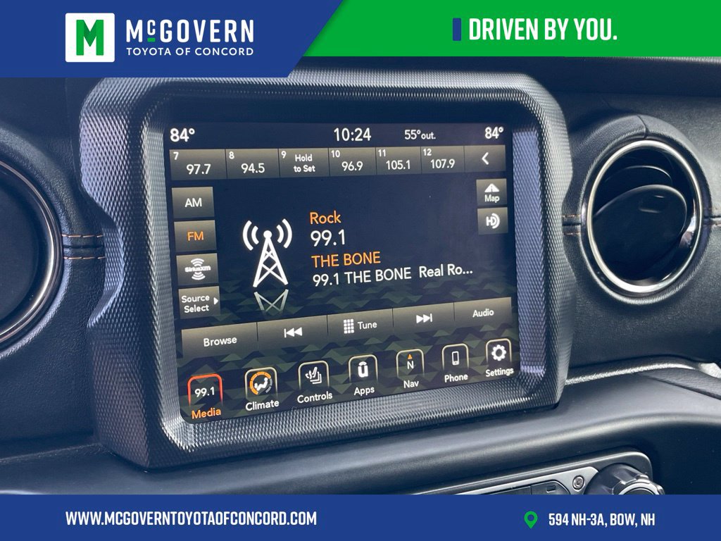 Used 2021 Jeep Wrangler Unlimited Sahara AWD/4WD image 39