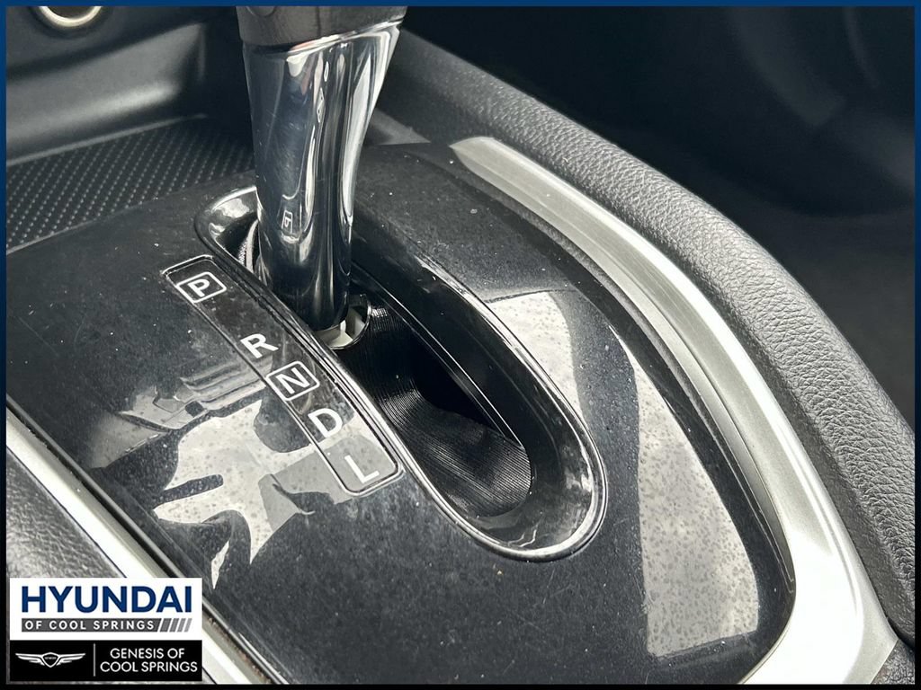 Used 2015 Nissan Rogue SV FWD image 31