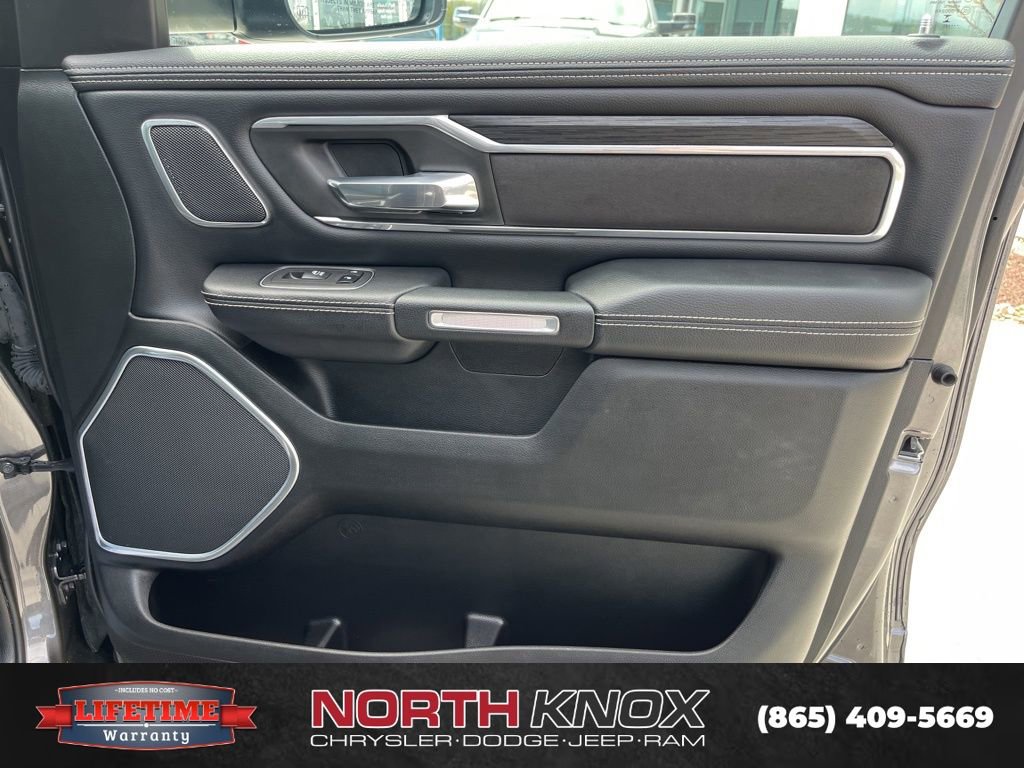 Used 2023 RAM 1500 Laramie AWD/4WD image 28