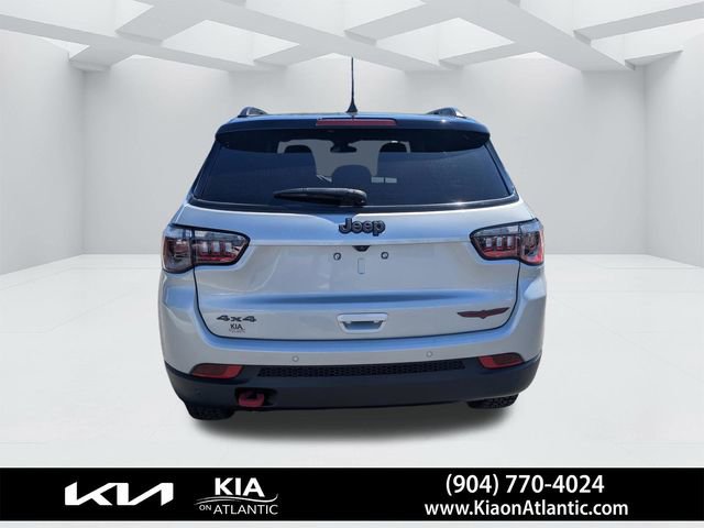 Used 2024 Jeep Compass Trailhawk AWD/4WD image 4