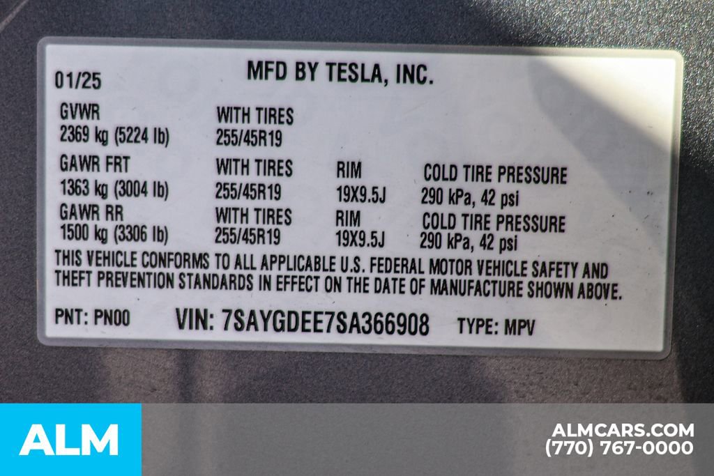 Used 2025 Tesla Model Y Long Range image 54