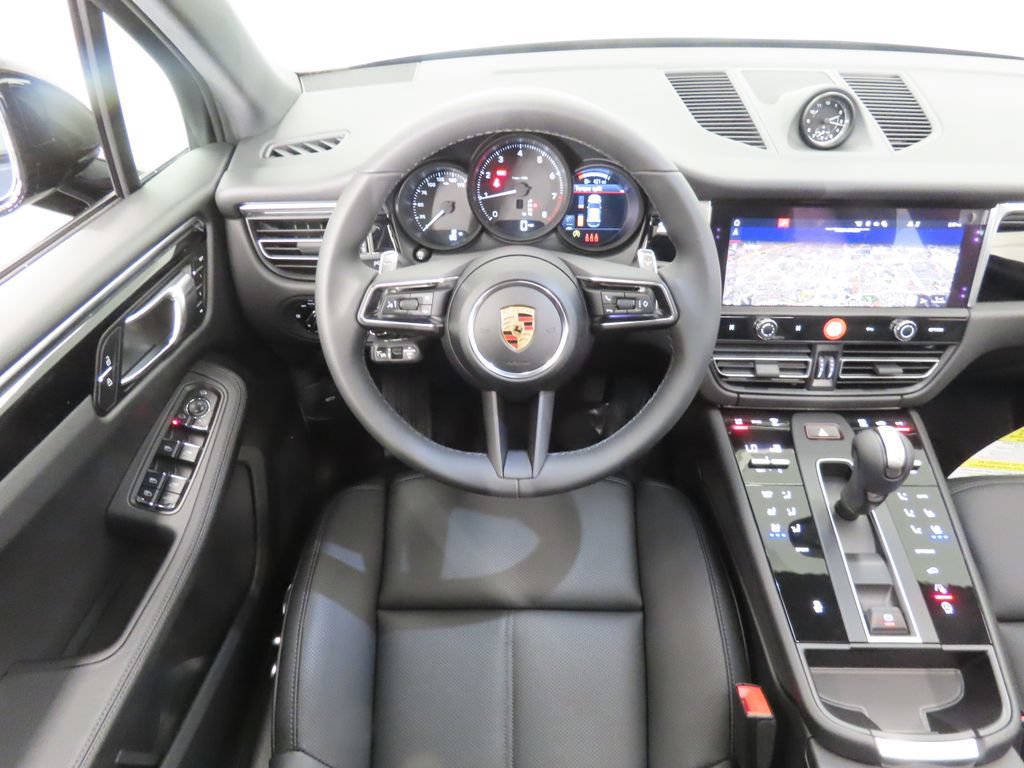 New 2026 Porsche Macan AWD/4WD image 16