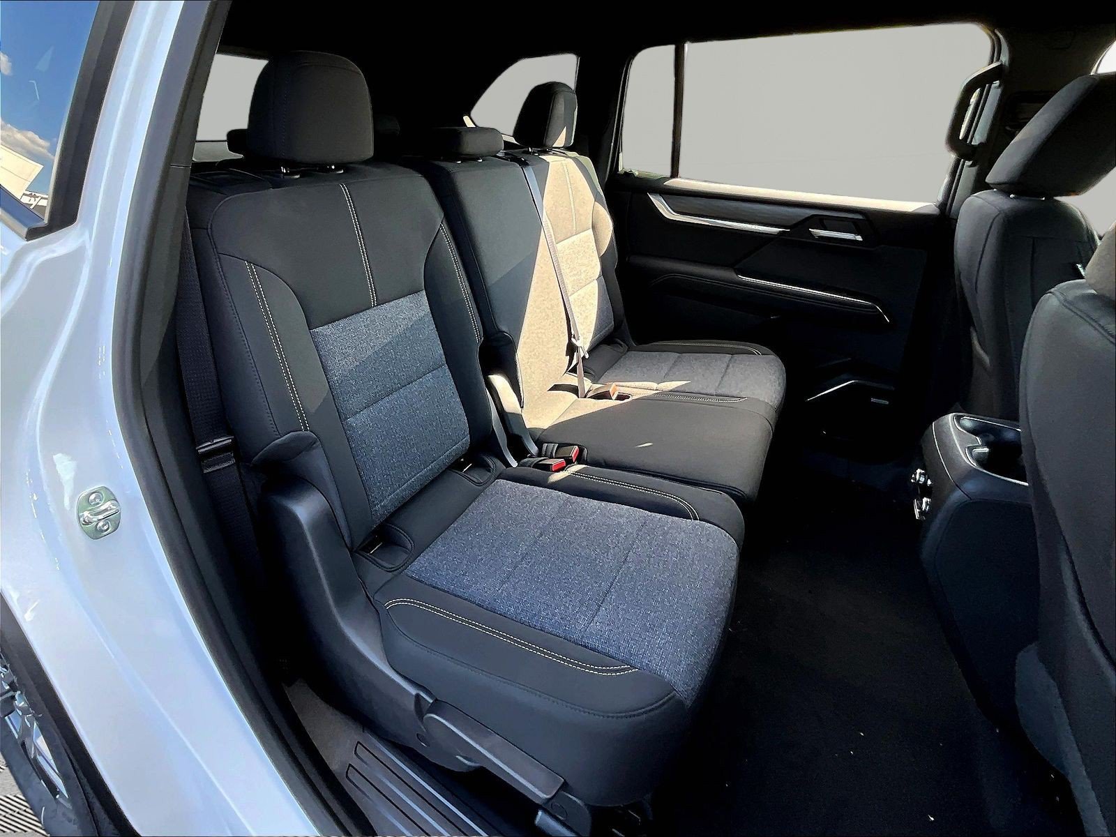 New 2026 GMC Acadia Elevation FWD image 19