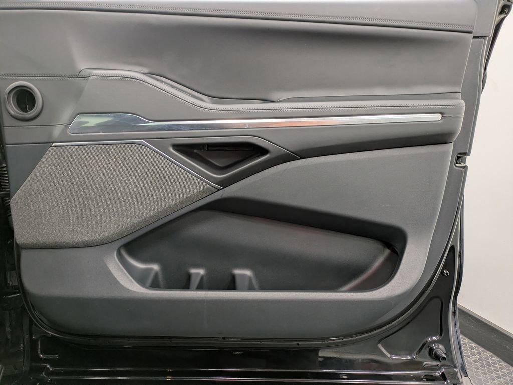 Used 2025 Lincoln Navigator Reserve w/ Jet Appearance Package image 29