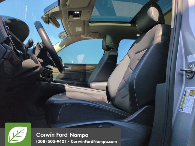 Used 2024 Volkswagen Atlas SE AWD/4WD image 24