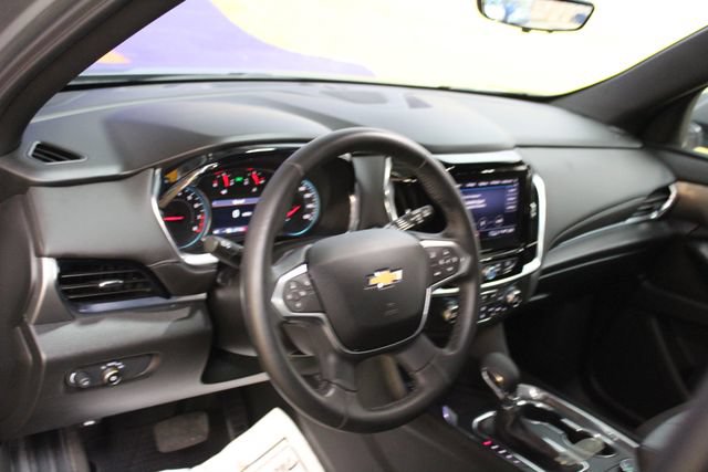 Used 2023 Chevrolet Traverse LT FWD image 14