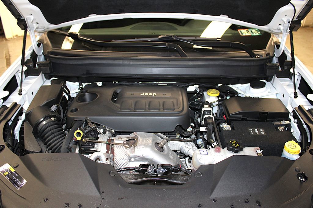 Certified 2020 Jeep Cherokee High Altitude AWD/4WD image 43