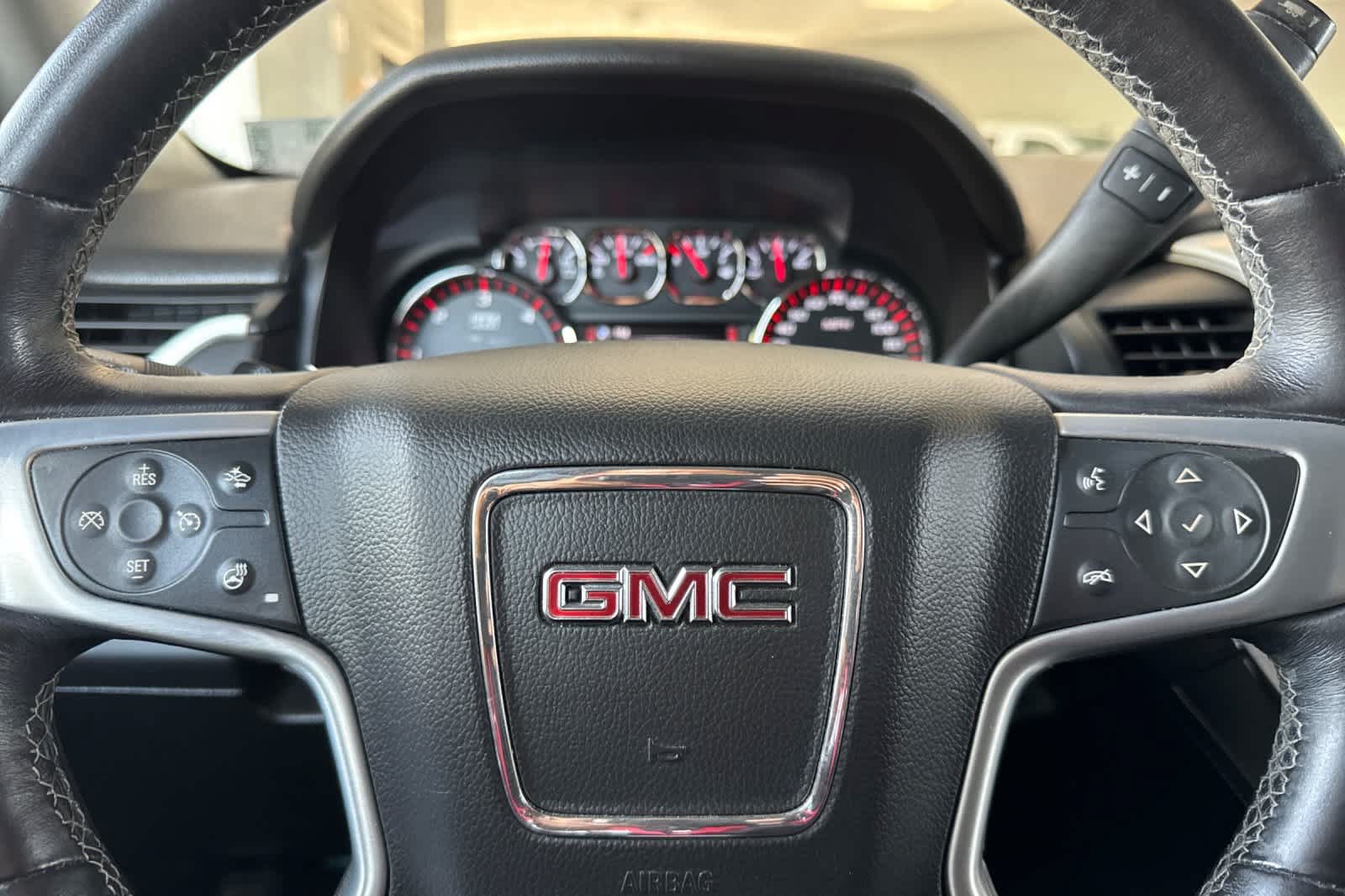 Used 2016 GMC Yukon SLT RWD image 28