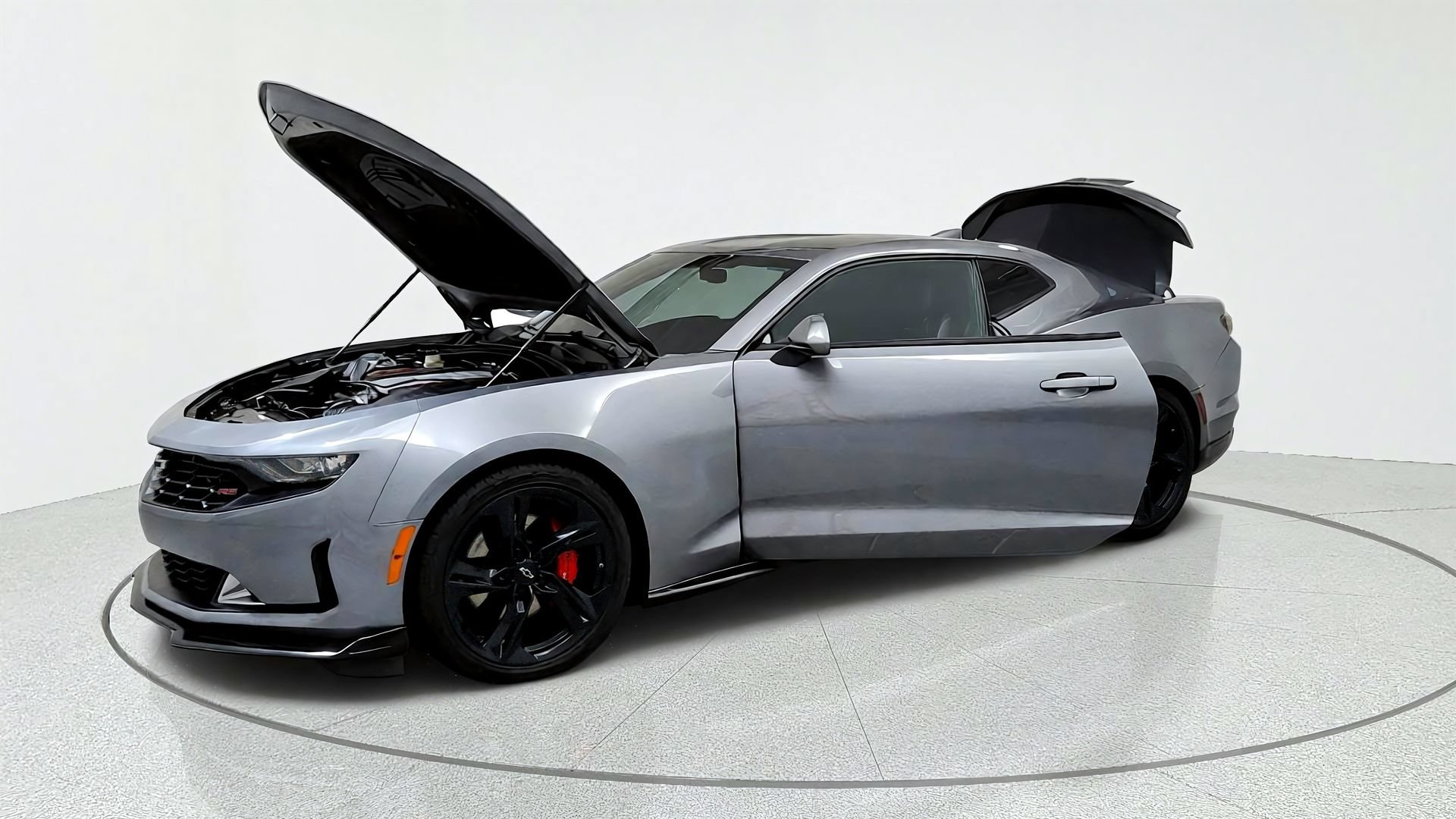 Used 2021 Chevrolet Camaro LT w/ RS Package RWD image 9
