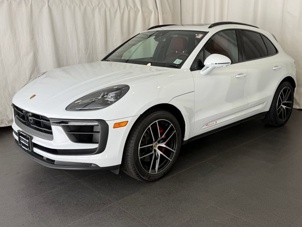 Certified 2026 Porsche Macan S AWD/4WD image 1