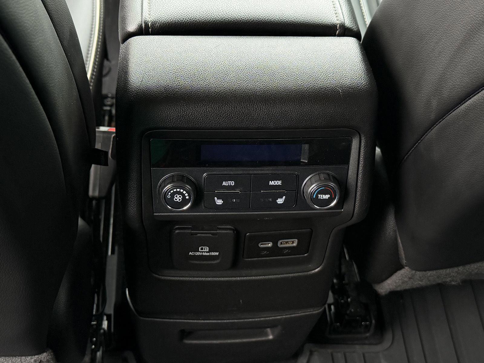 Used 2022 GMC Acadia Denali w/ Denali Technology Package image 7