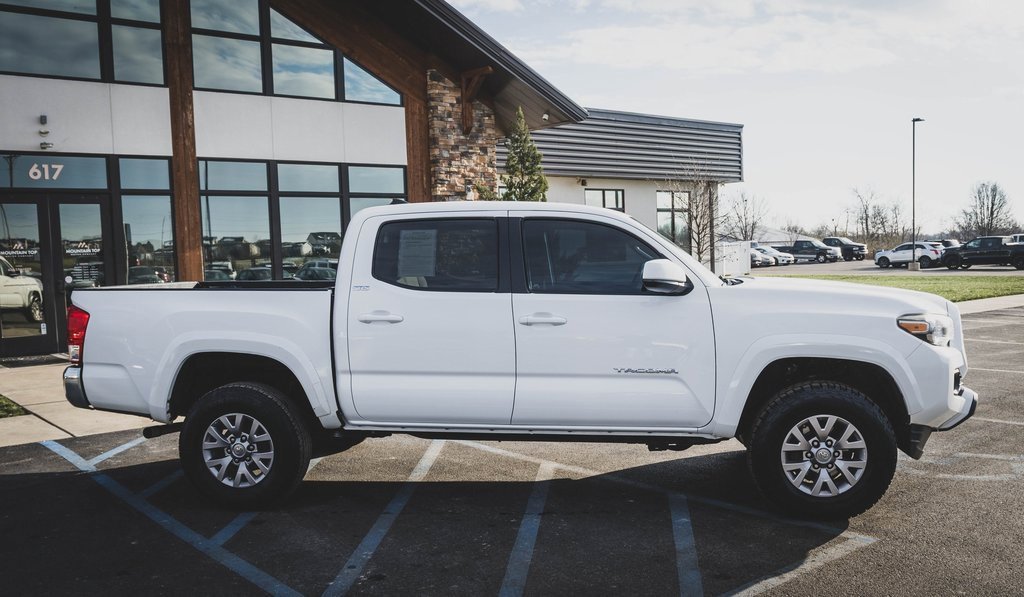 Used 2016 Toyota Tacoma SR5 image 26