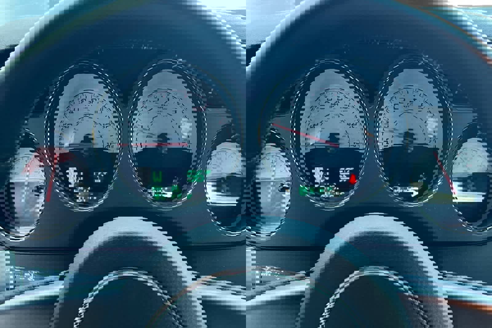 Used 2014 Dodge Challenger SXT image 26