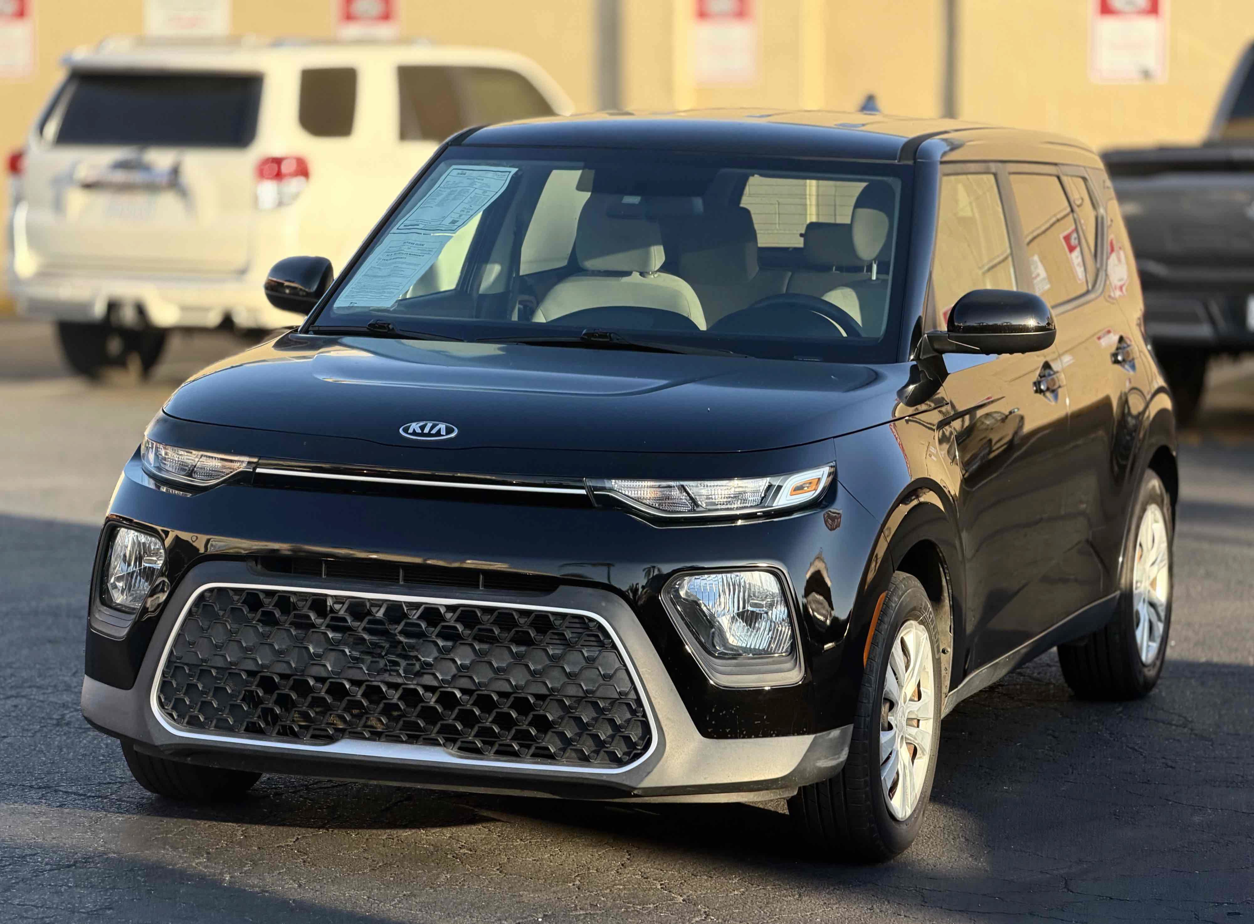 Used 2020 Kia Soul LX FWD image 3