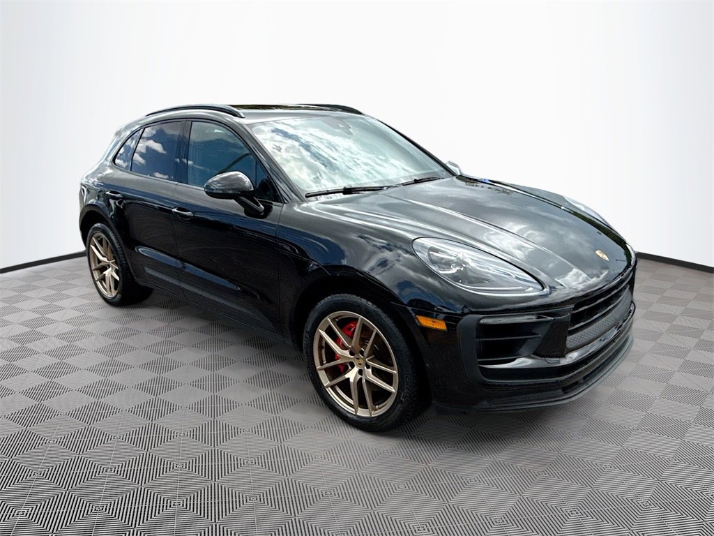 Used 2022 Porsche Macan S w/ Premium Package Plus image 4