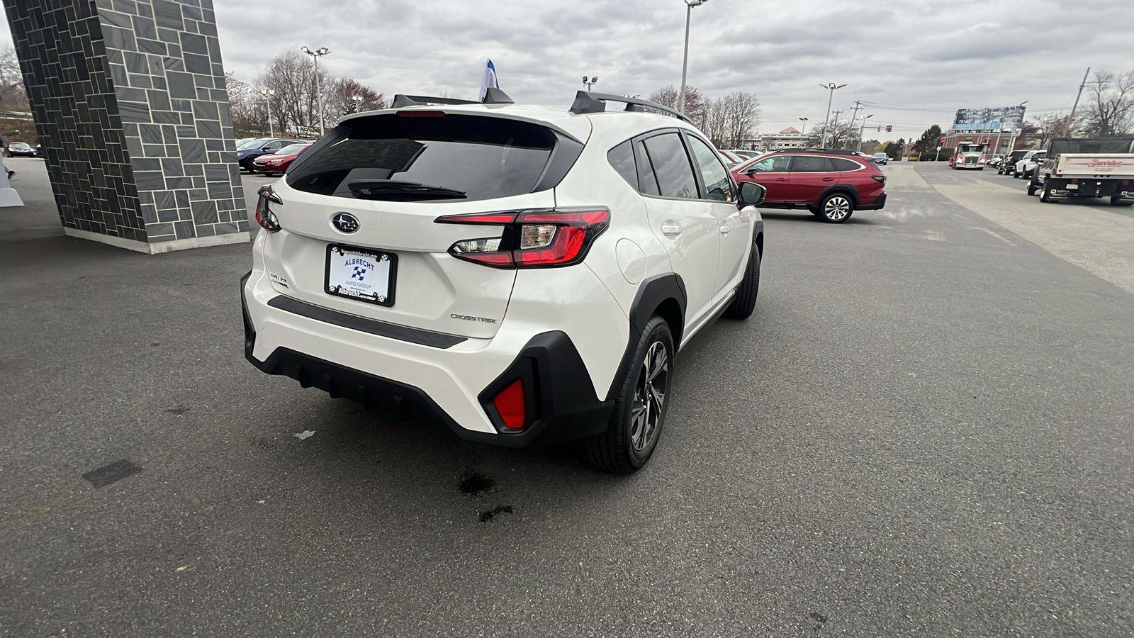 Used 2025 Subaru Crosstrek 2.0i Premium AWD/4WD image 7