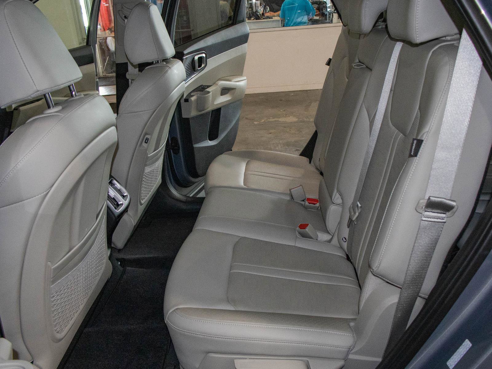 Used 2025 Kia Sorento S w/ Panoramic Sunroof Package FWD image 15