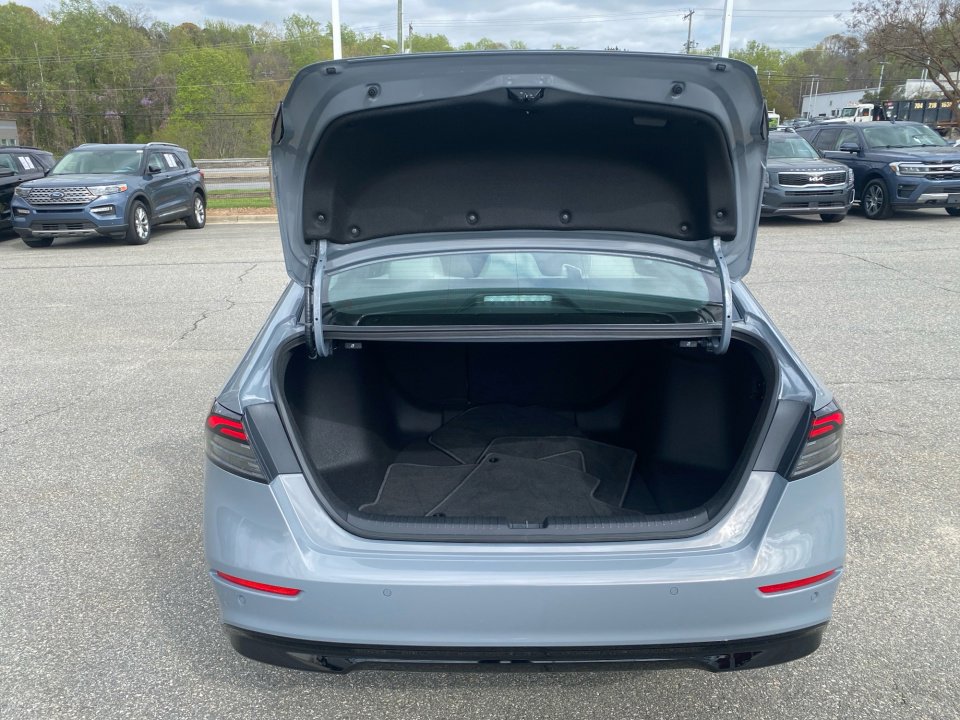 Certified 2025 Honda Accord EX-L image 18