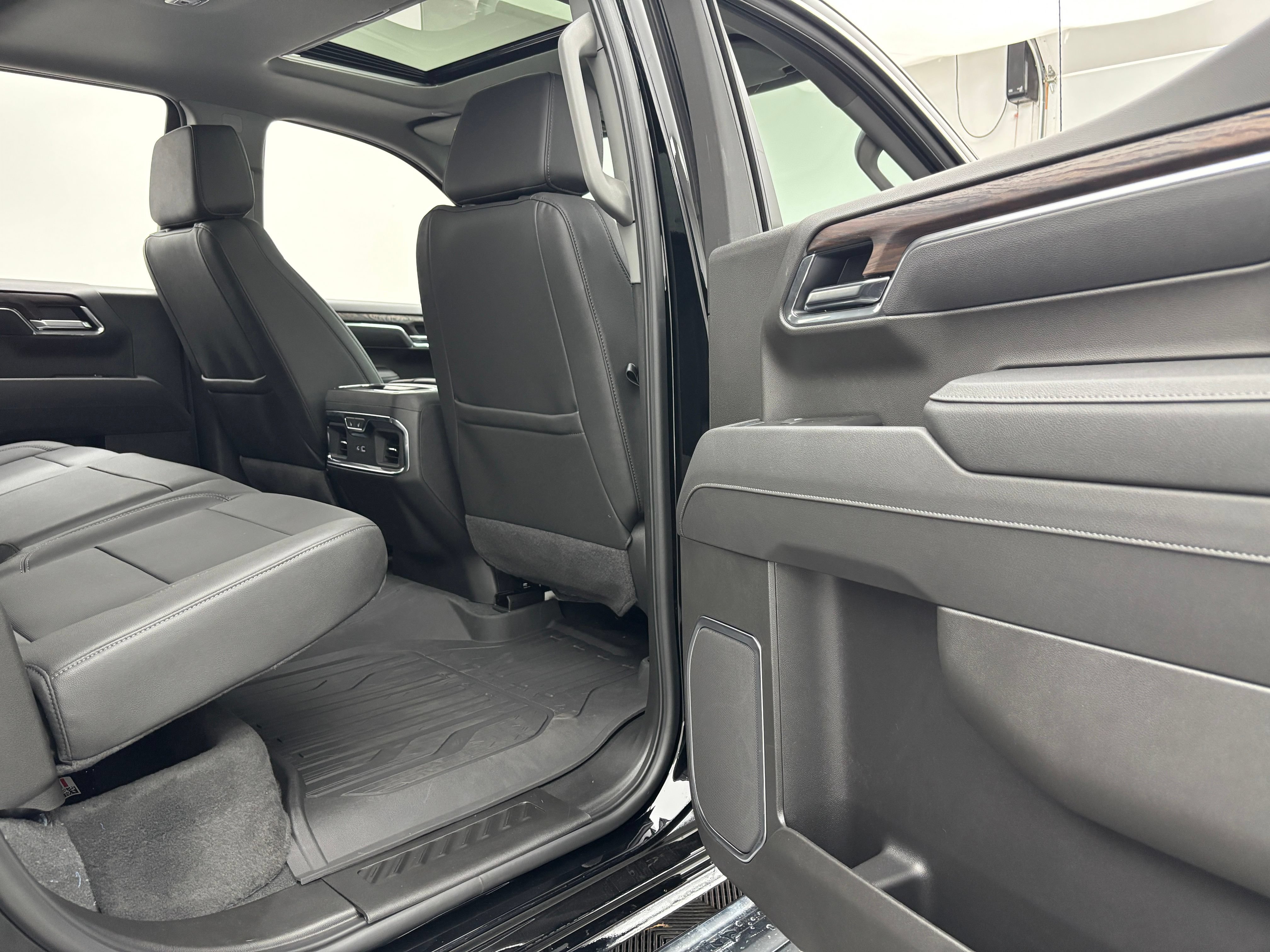 New 2026 GMC Sierra 1500 SLT w/ SLT Premium Package AWD/4WD image 36