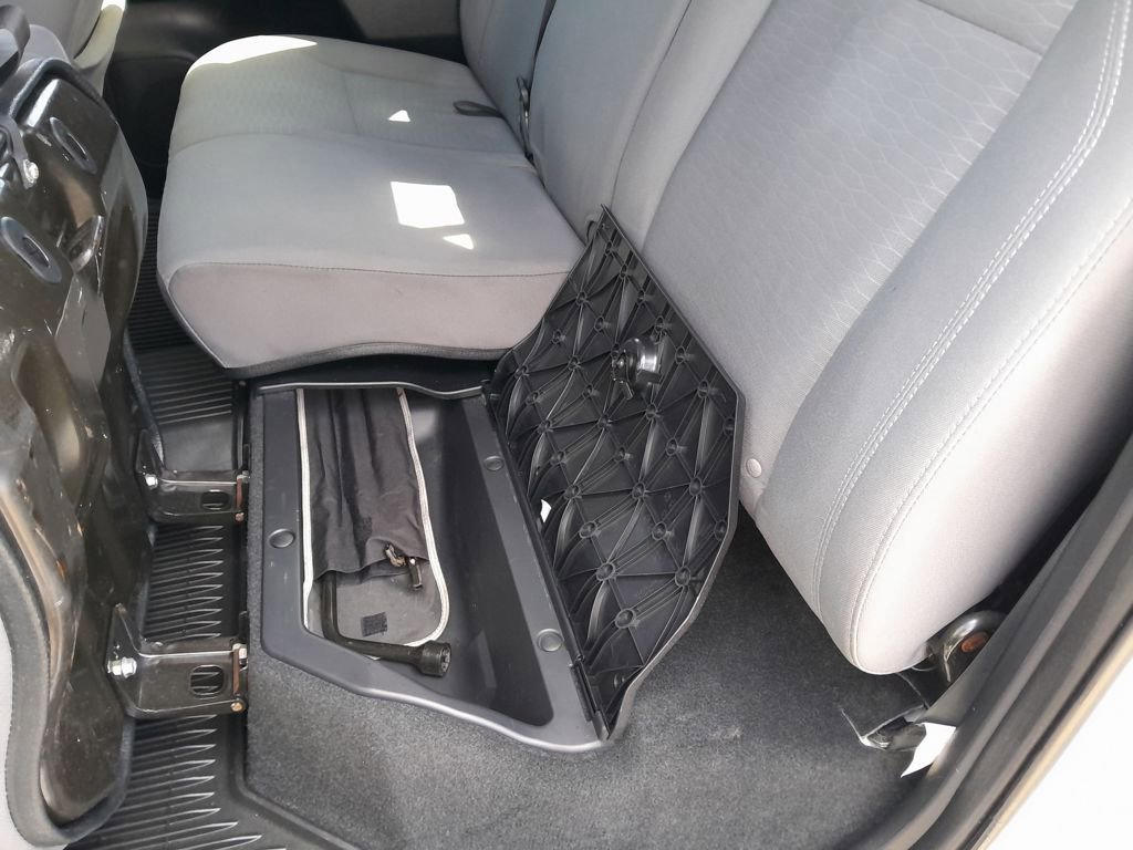 Used 2016 Toyota Tacoma 2WD Double Cab image 29