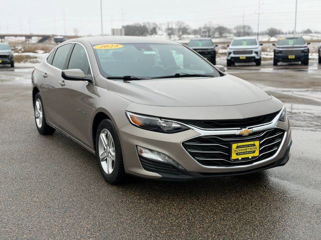Used 2023 Chevrolet Malibu LT image 3