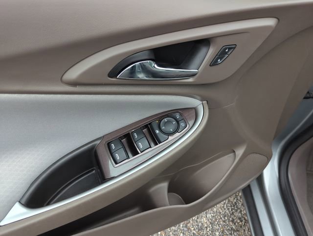 Used 2024 Chevrolet Malibu LT FWD image 18