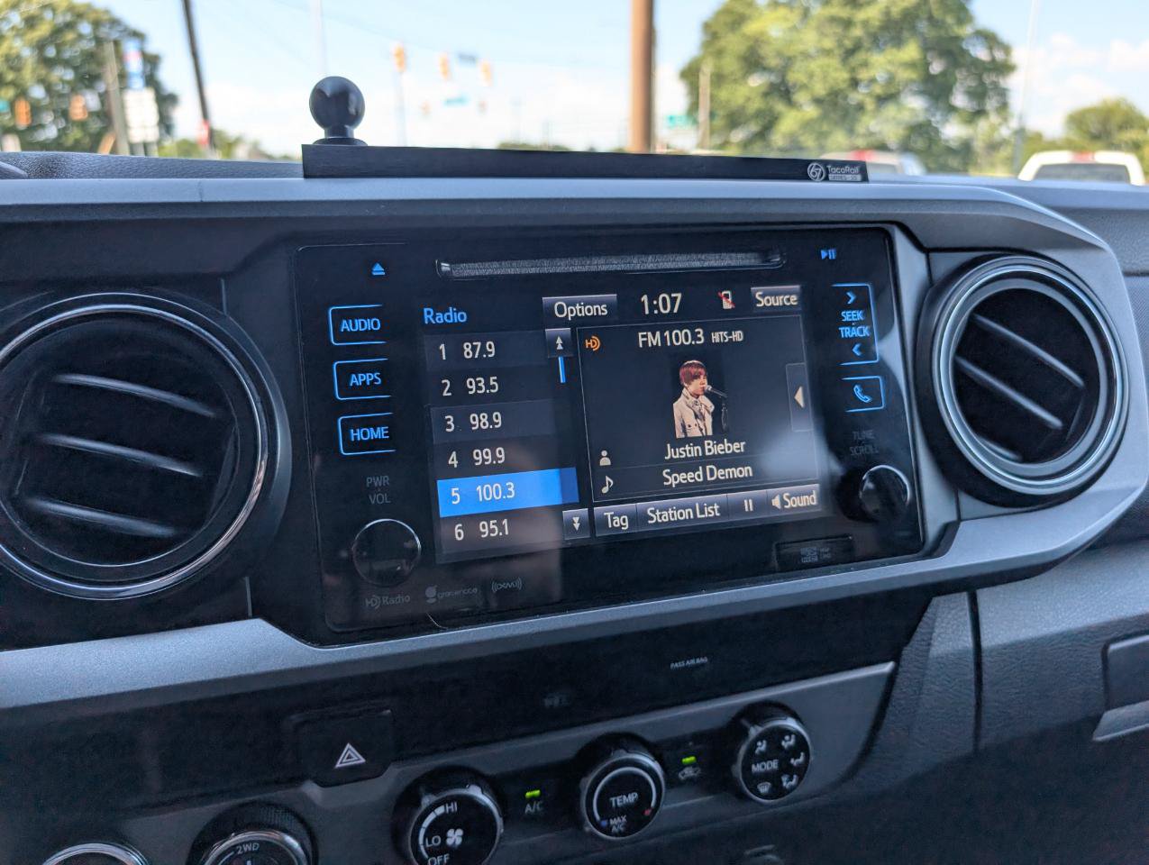 Used 2018 Toyota Tacoma TRD Off-Road AWD/4WD image 16