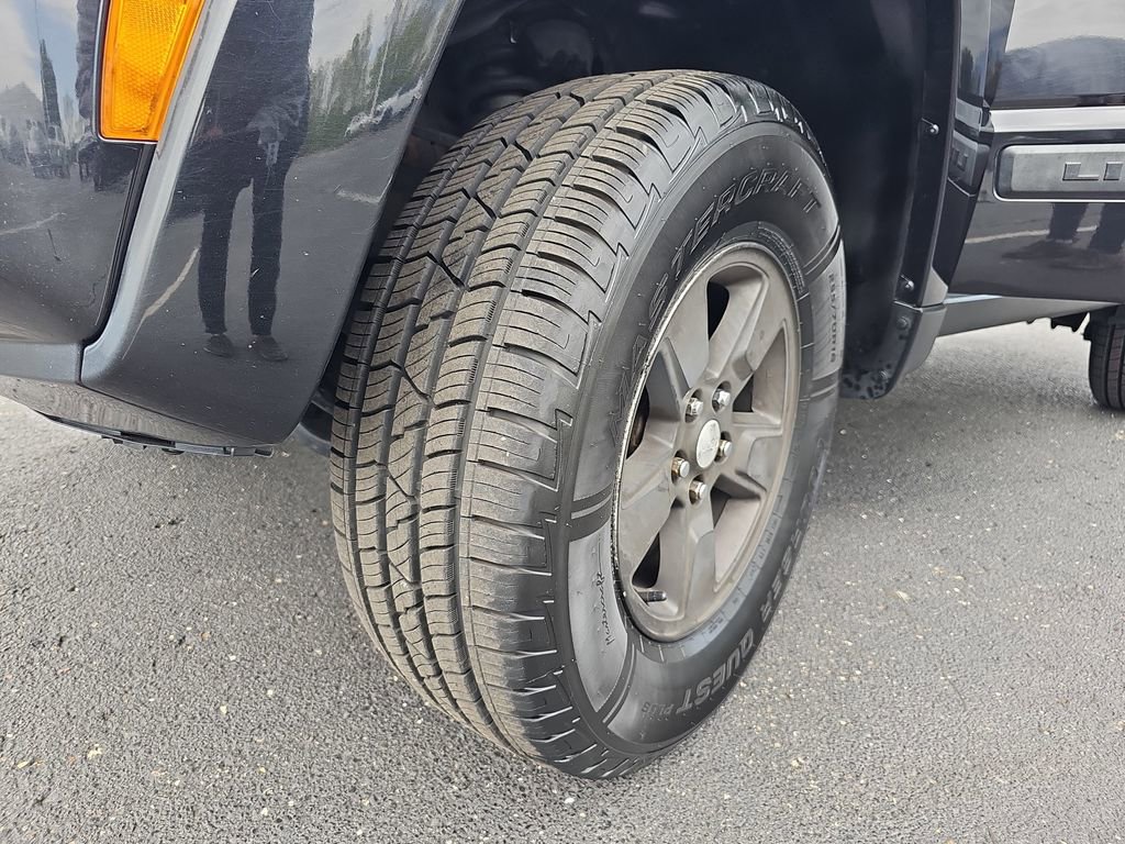 Used 2010 Jeep Liberty Sport AWD/4WD image 34