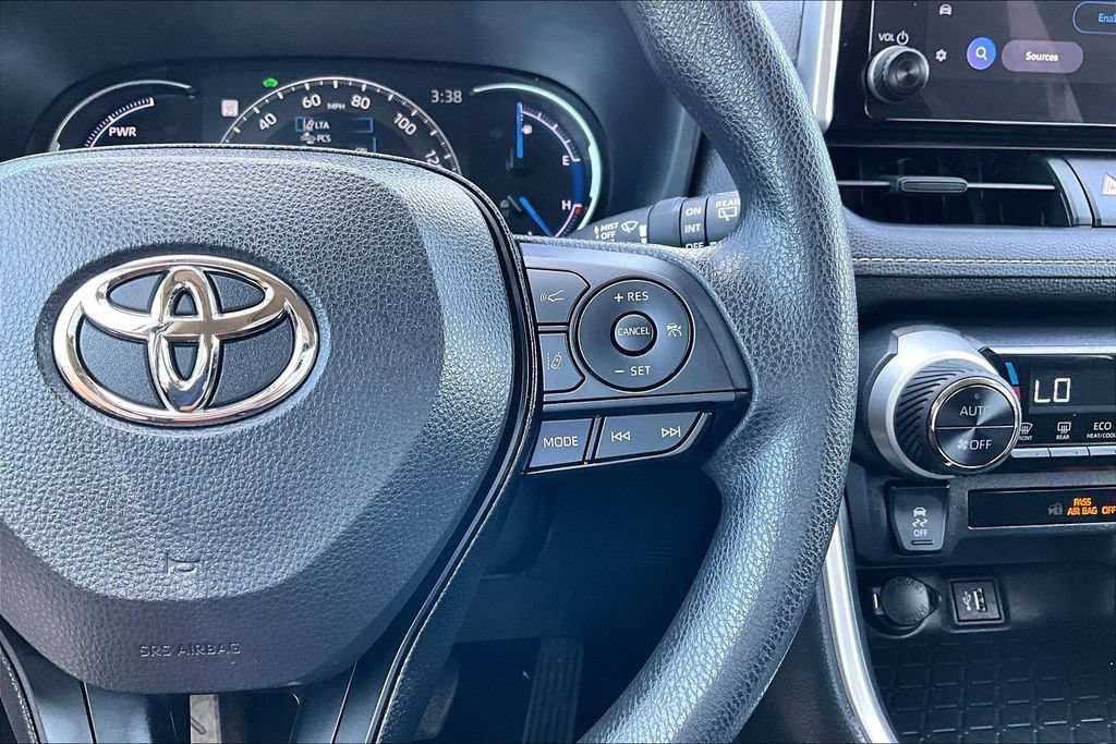 Used 2025 Toyota RAV4 XLE w/ Convenience Package AWD/4WD image 19