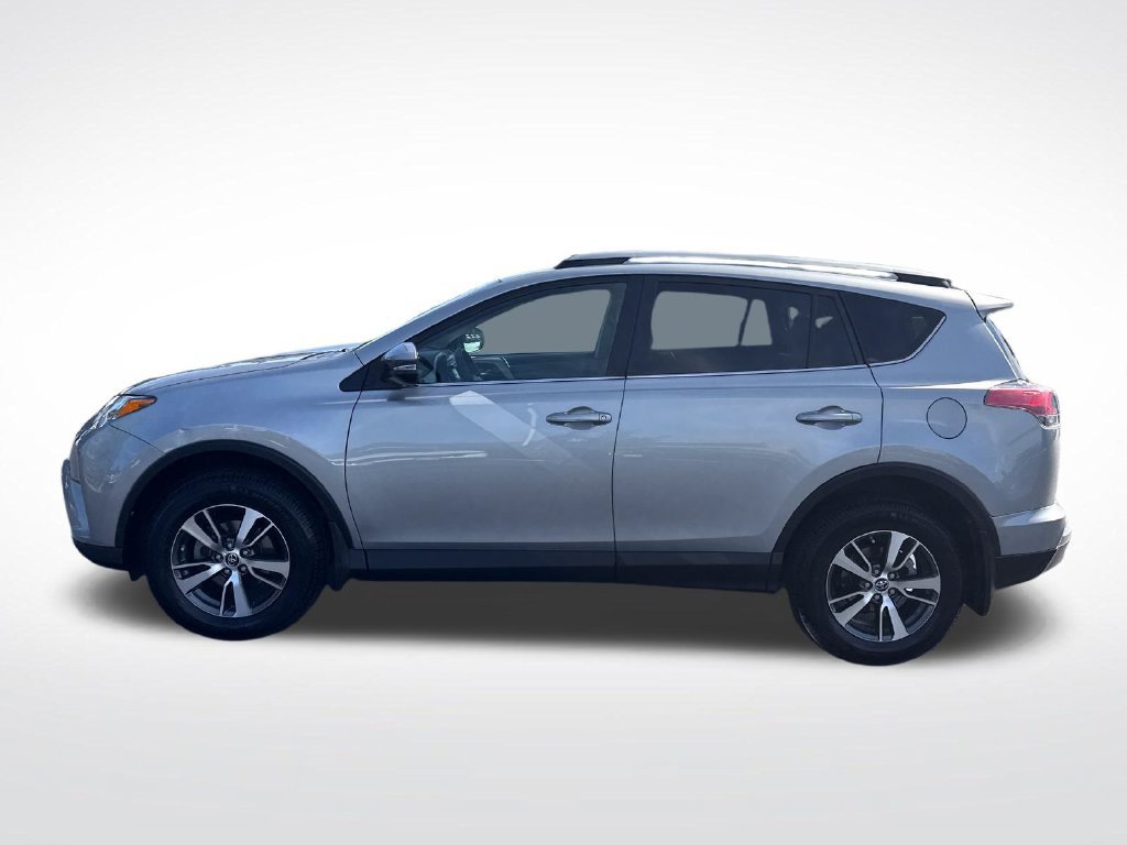 Used 2017 Toyota RAV4 XLE w/ Plus Extra Value Package AWD/4WD image 2
