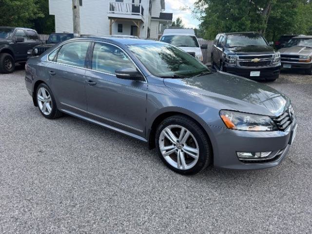 Used 2012 Volkswagen Passat TDI SEL Premium FWD image 7