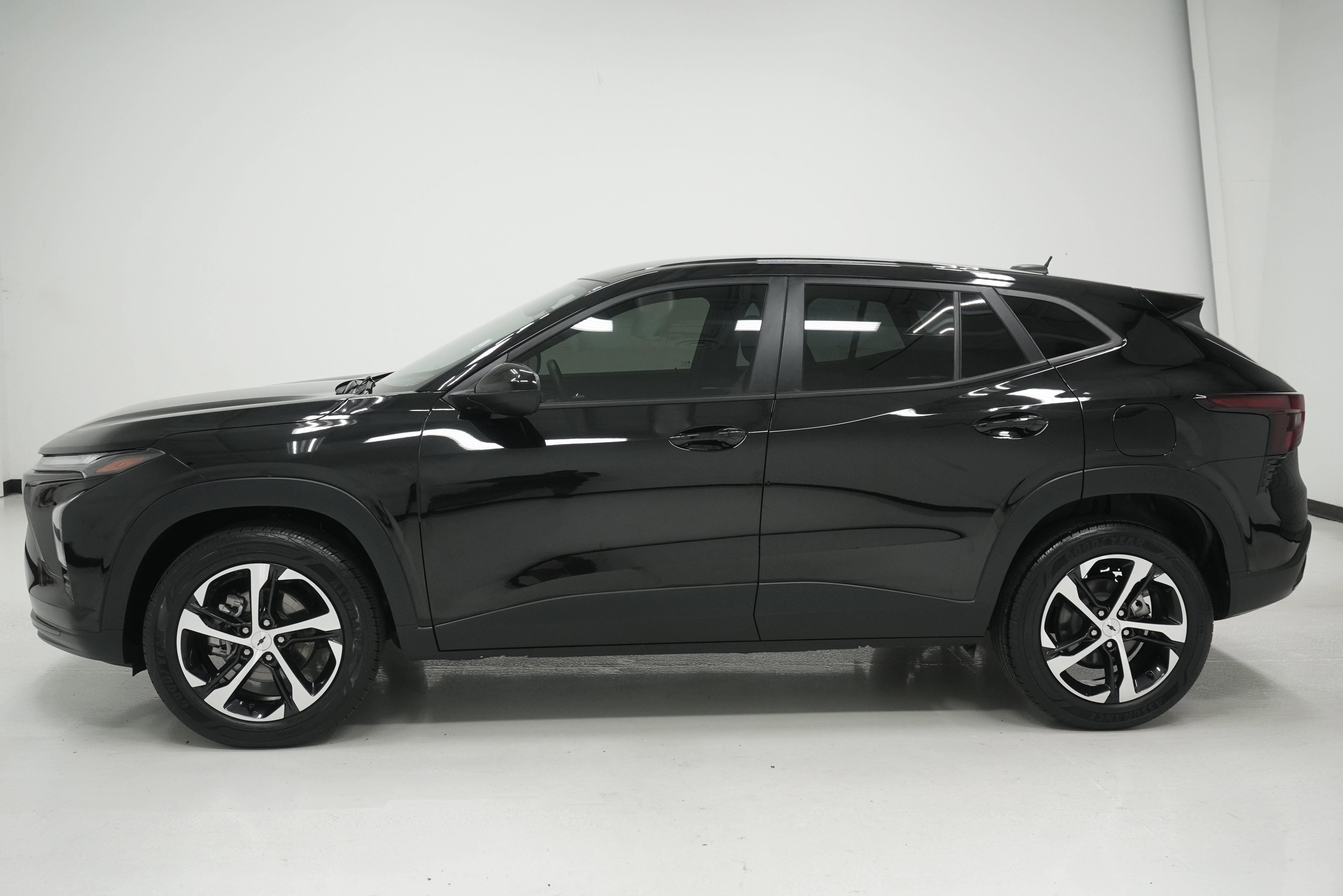 Used 2024 Chevrolet Trax RS w/ Driver Confidence Package FWD image 7