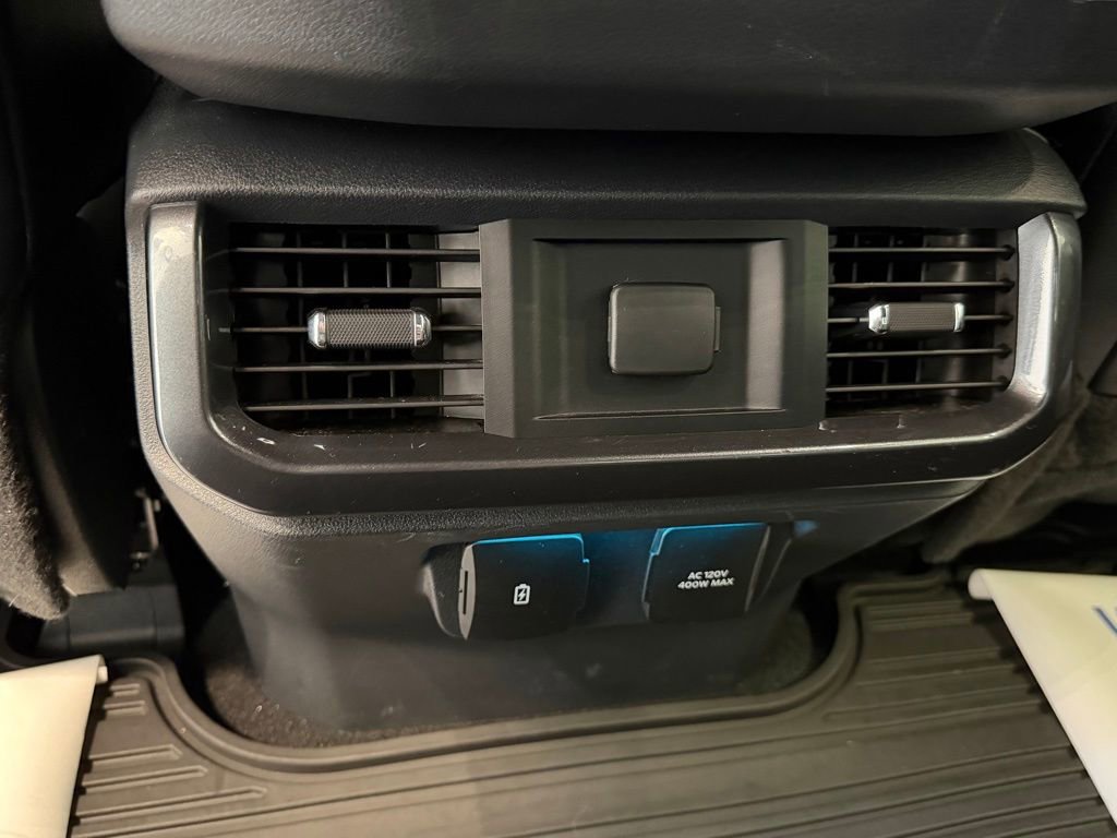 Used 2023 Ford F150 Lariat image 32