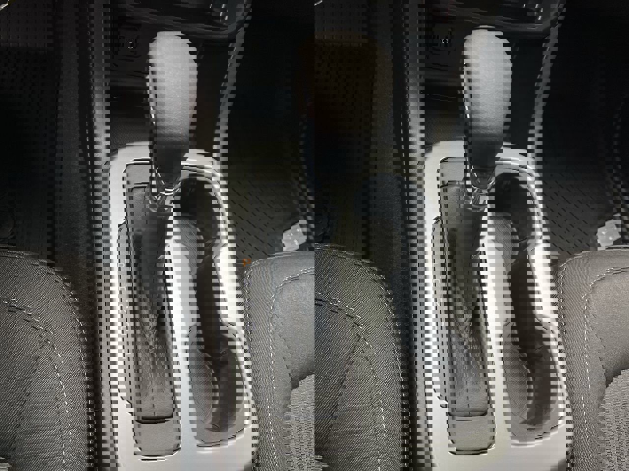 Certified 2022 Chevrolet Colorado LT w/ LT Convenience Package image 22