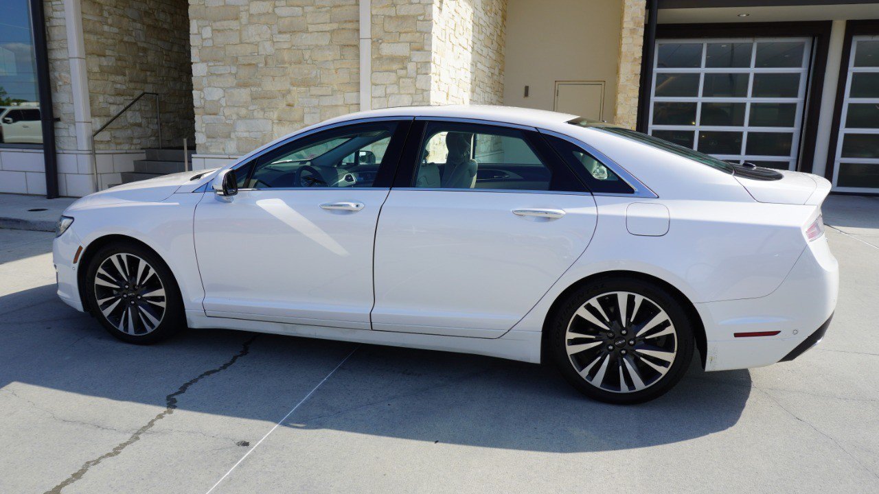 Used 2017 Lincoln MKZ Reserve w/ Technology Package FWD image 6