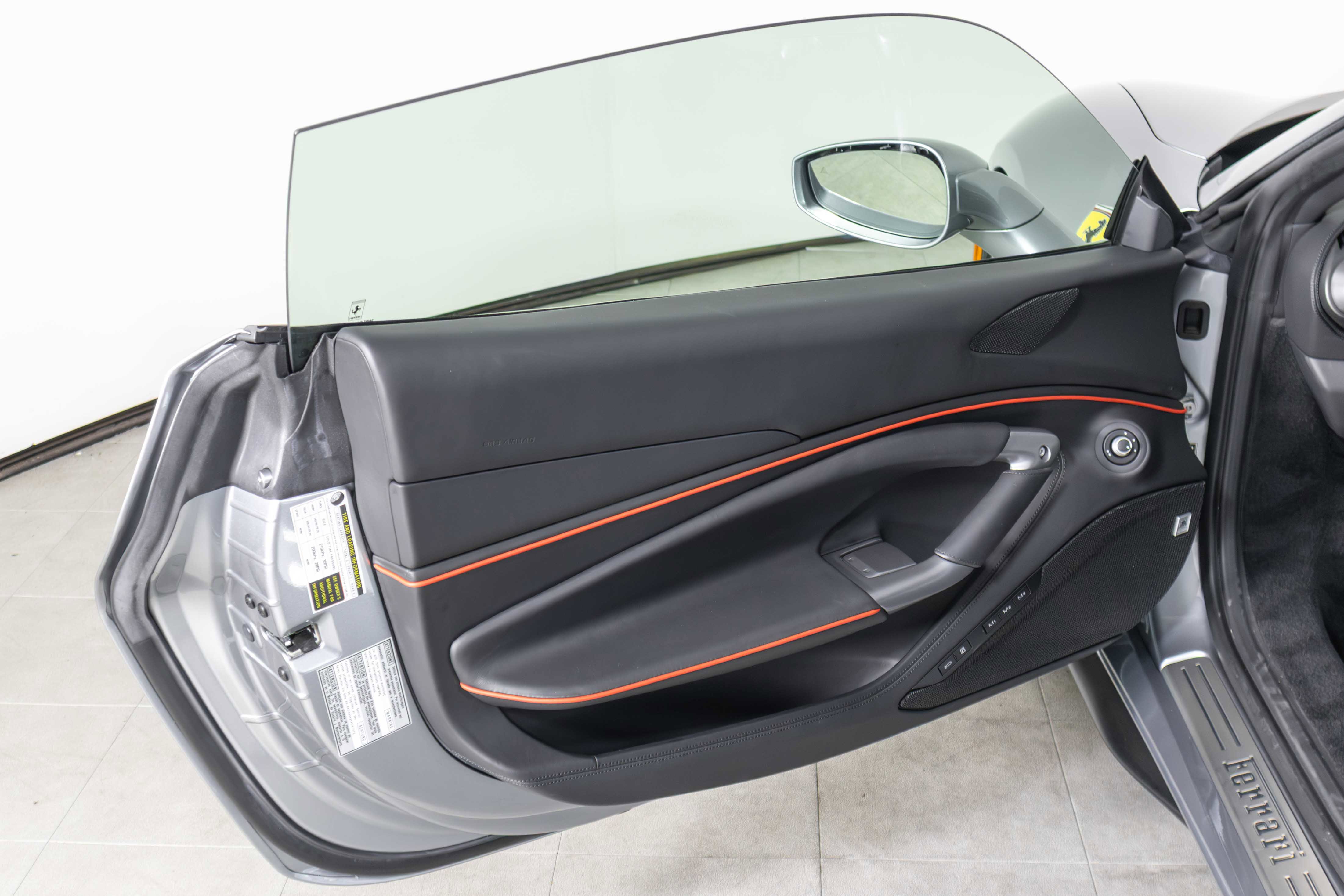 Used 2023 Ferrari F8 Tributo image 44
