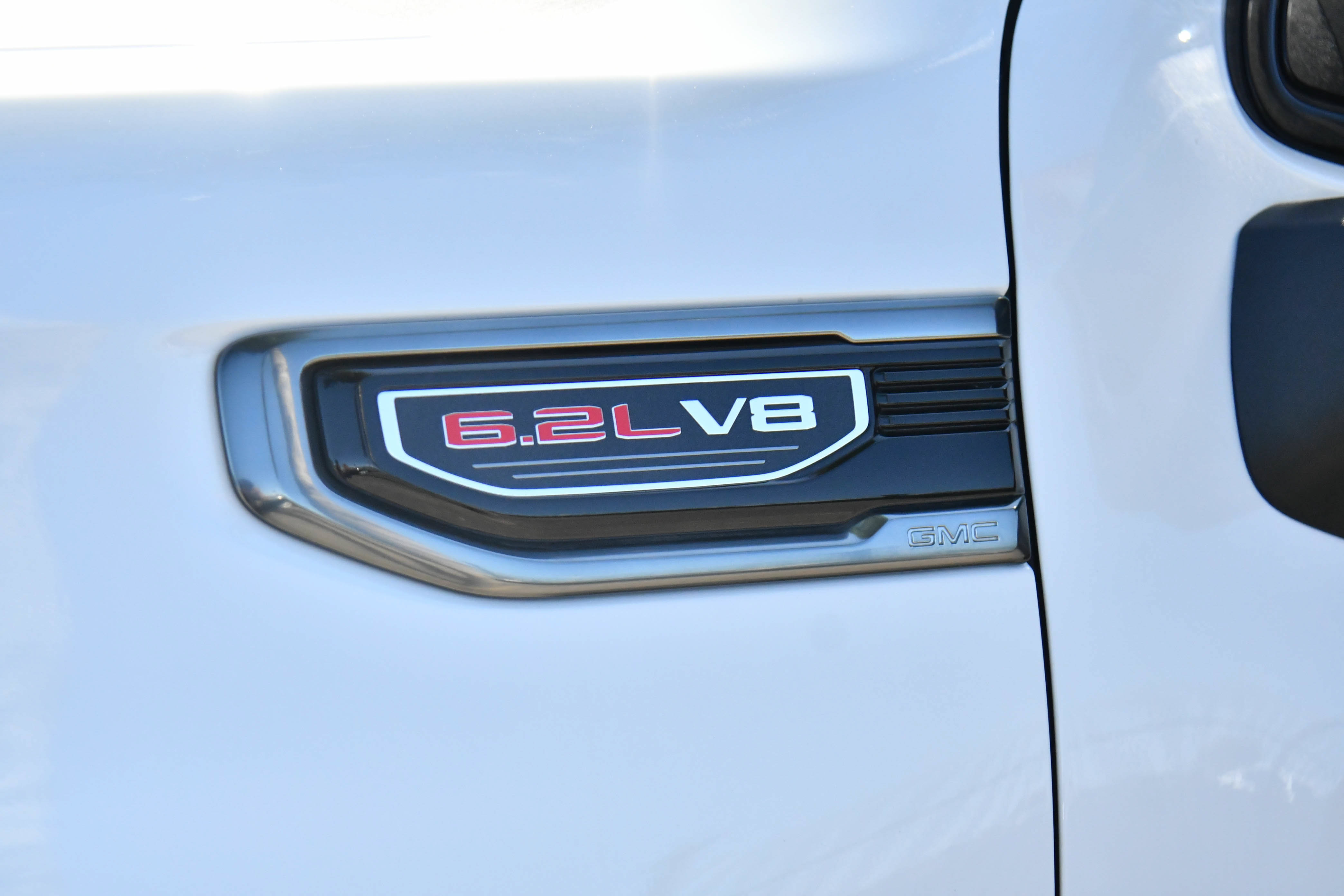 Used 2025 GMC Sierra 1500 AT4 AWD/4WD image 13