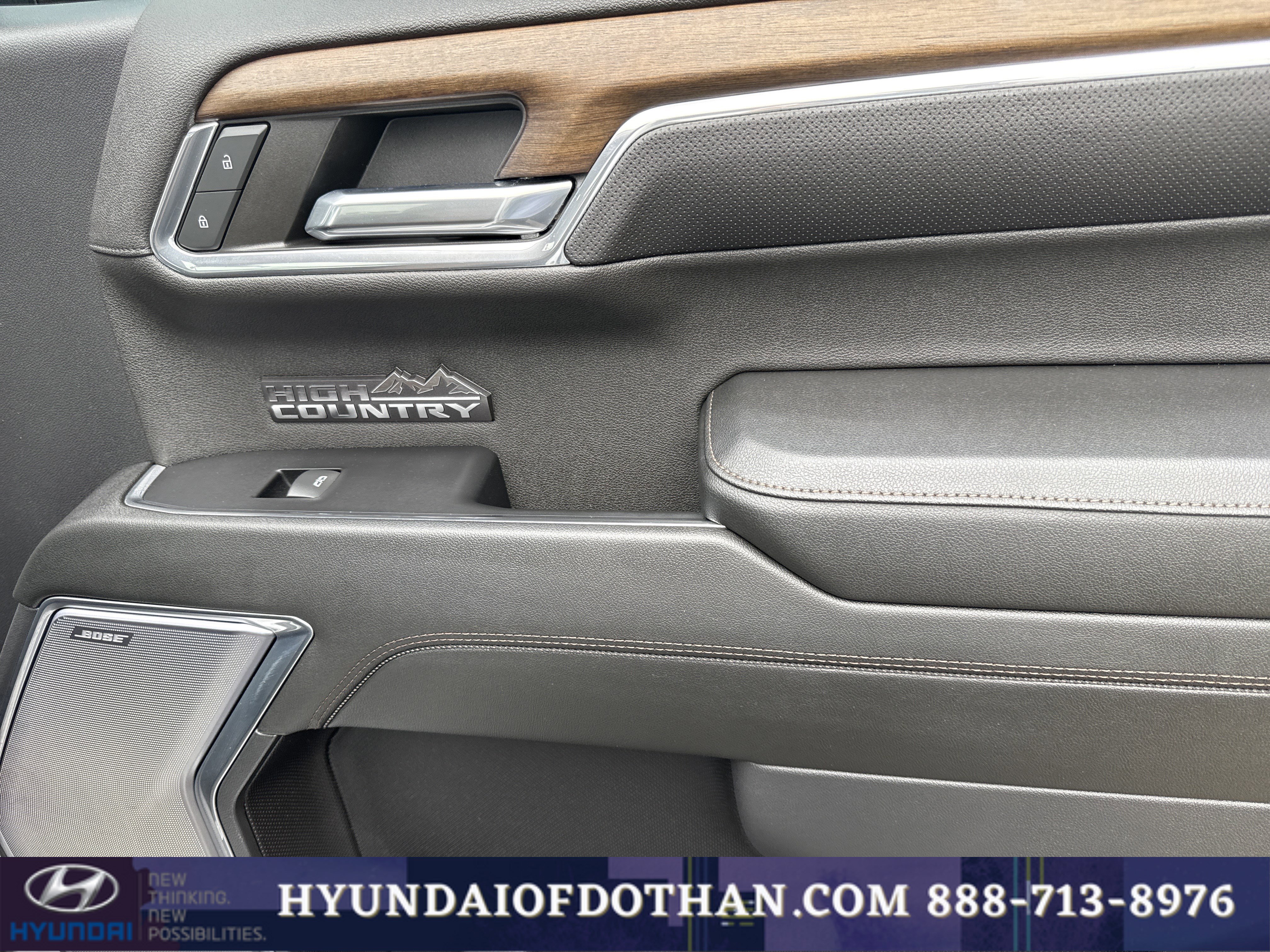 Used 2024 Chevrolet Silverado 1500 High Country w/ Technology Package AWD/4WD image 16