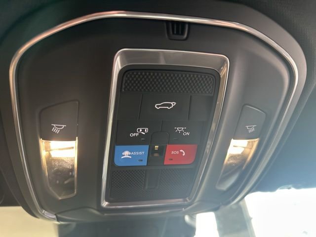 New 2026 Jeep Cherokee Limited AWD/4WD image 32
