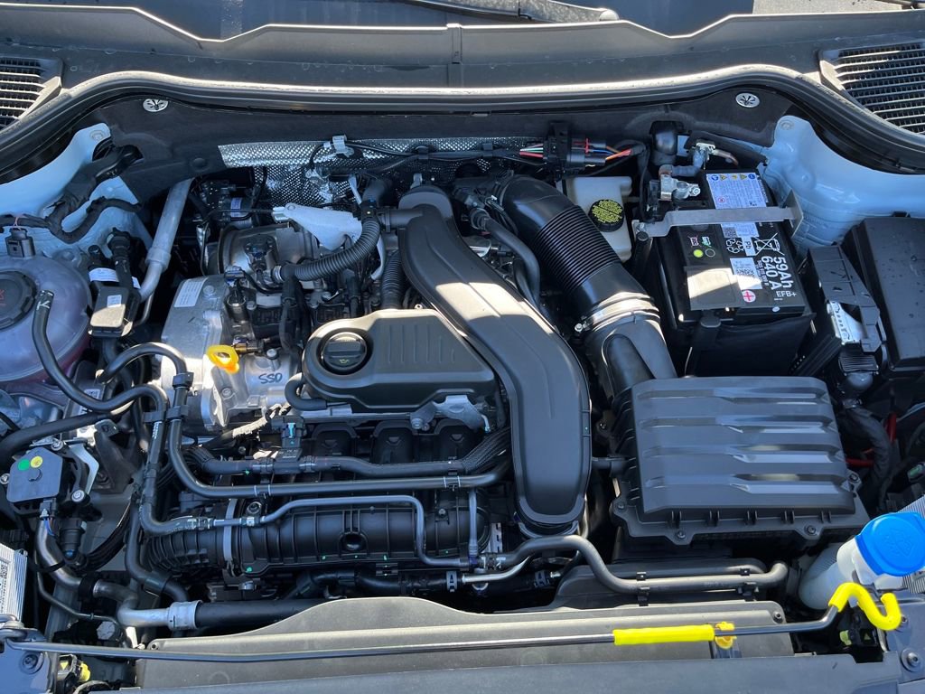 New 2025 Volkswagen Taos SE image 24