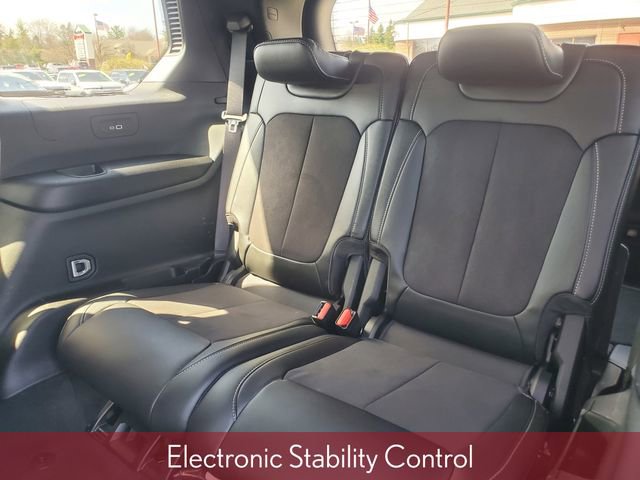 Used 2024 Jeep Grand Cherokee L Altitude AWD/4WD image 40