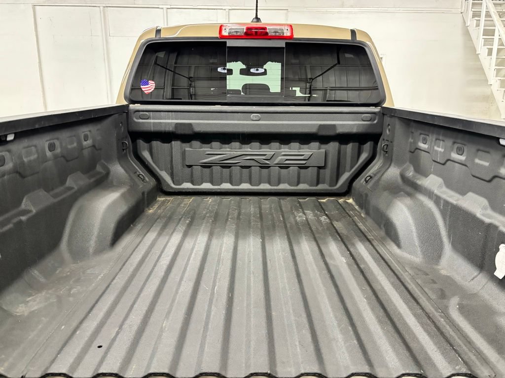Used 2024 Chevrolet Colorado ZR2 w/ Technology Package AWD/4WD image 24