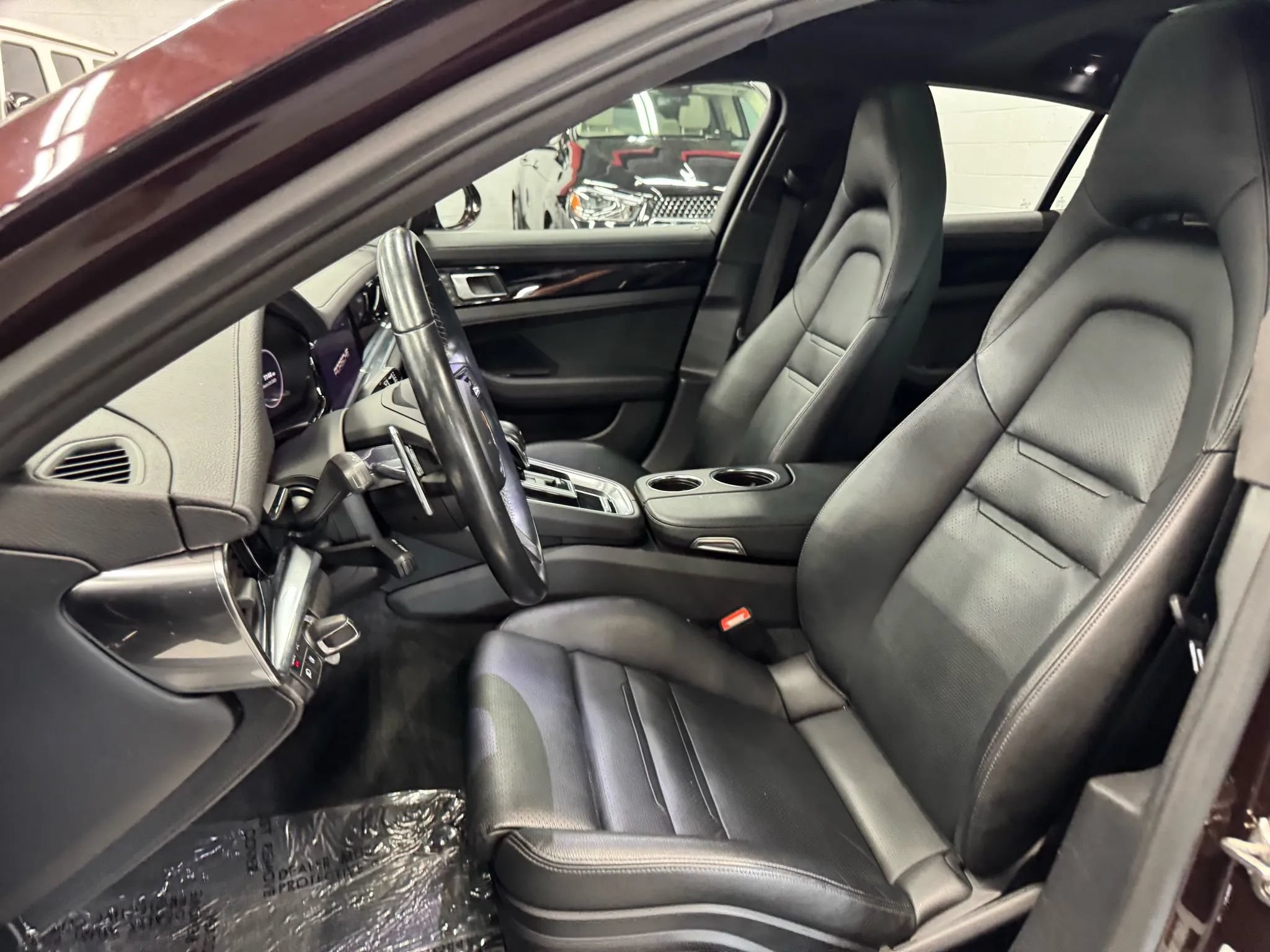 Used 2022 Porsche Panamera 4 AWD/4WD image 18