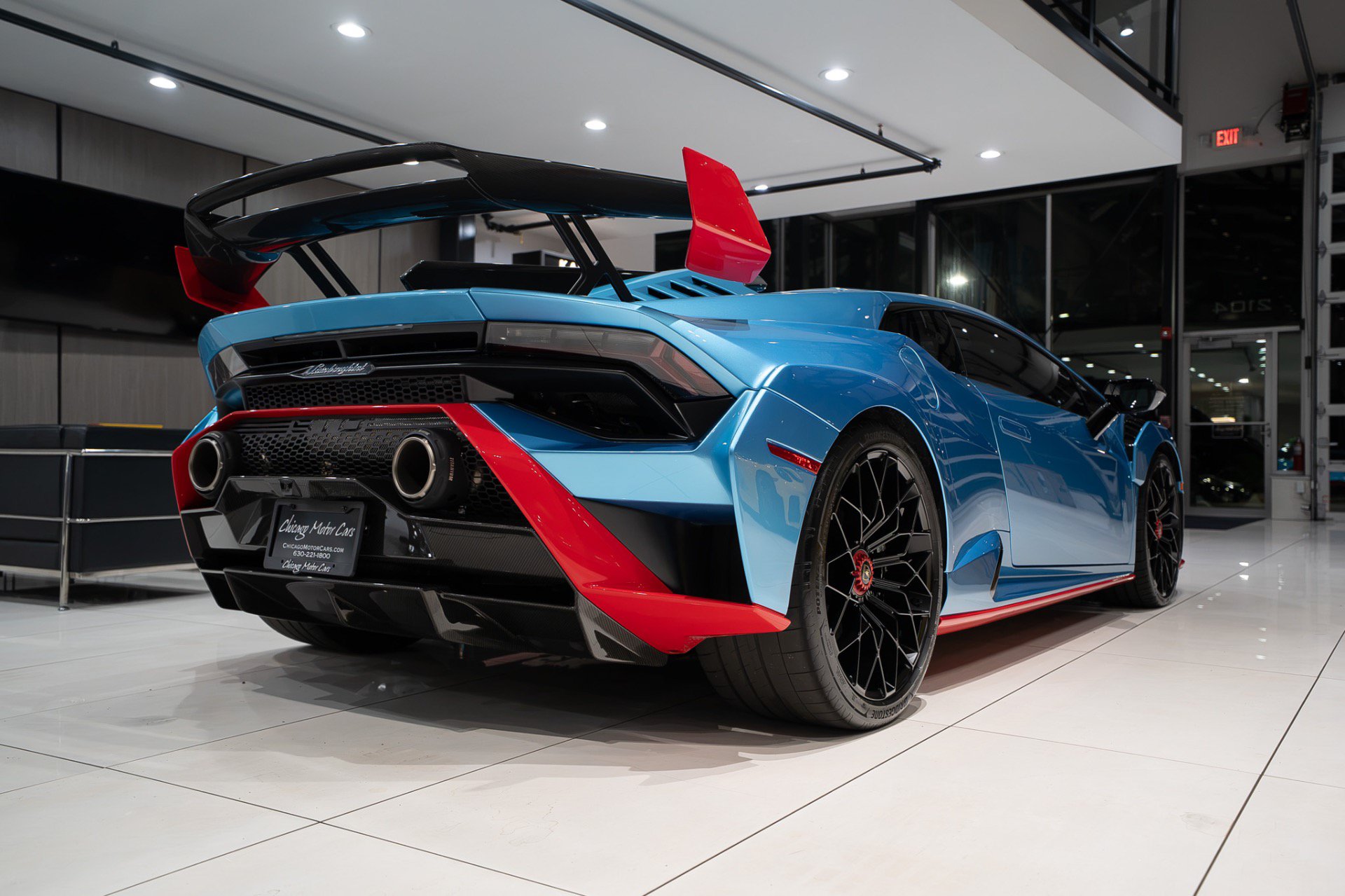 Used 2023 Lamborghini Huracan STO RWD image 40
