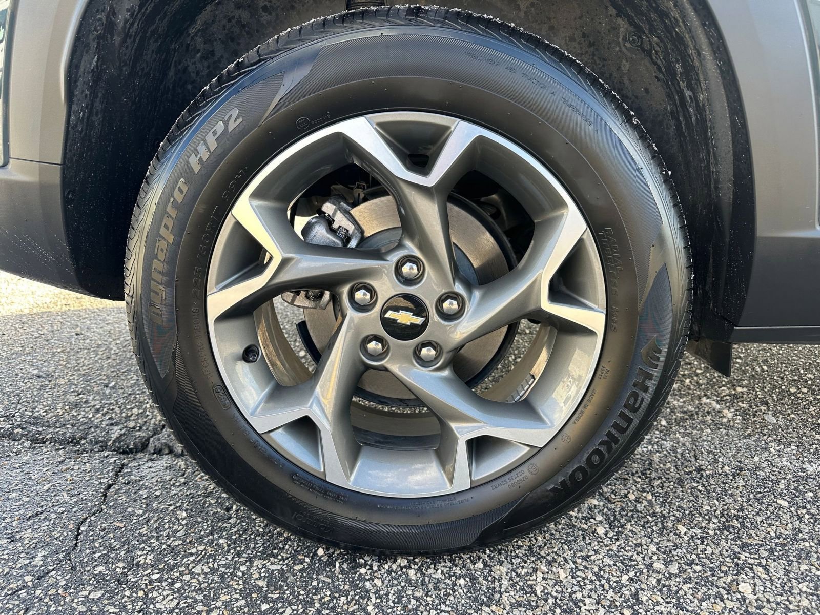 Used 2025 Chevrolet Trax LT w/ LT Convenience Package image 28