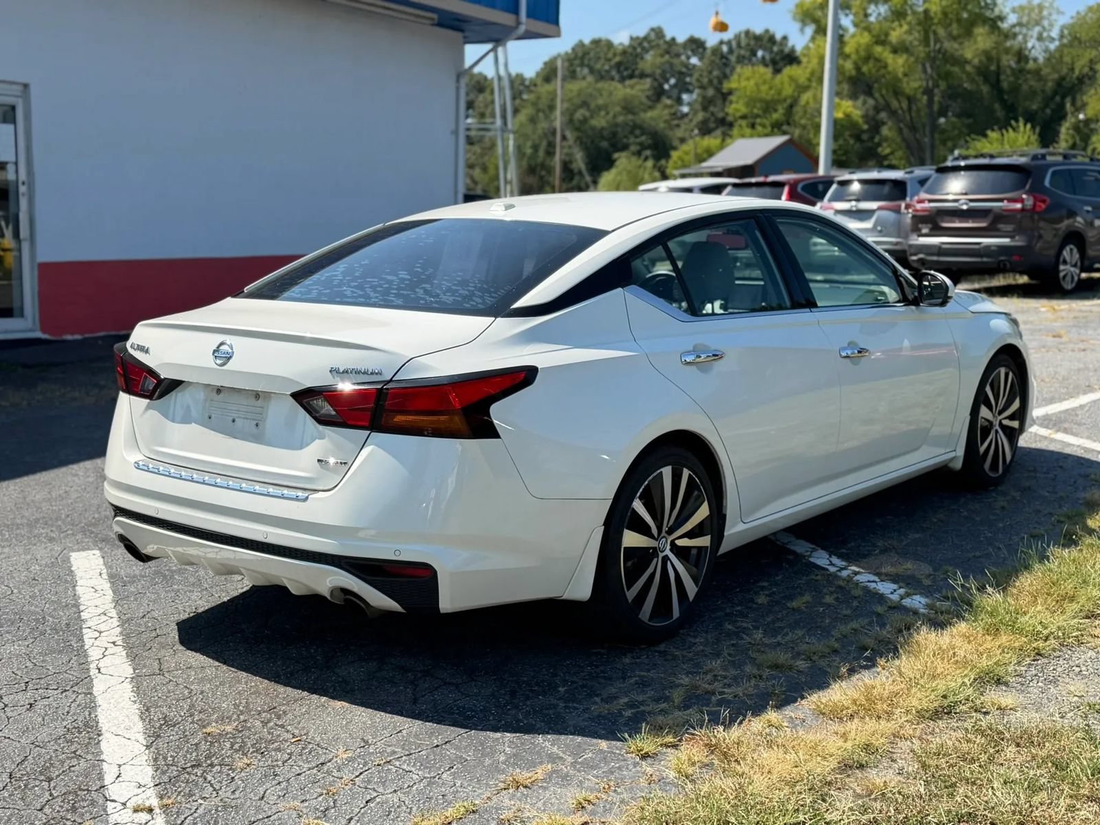 Used 2020 Nissan Altima 2.0 Platinum FWD image 5