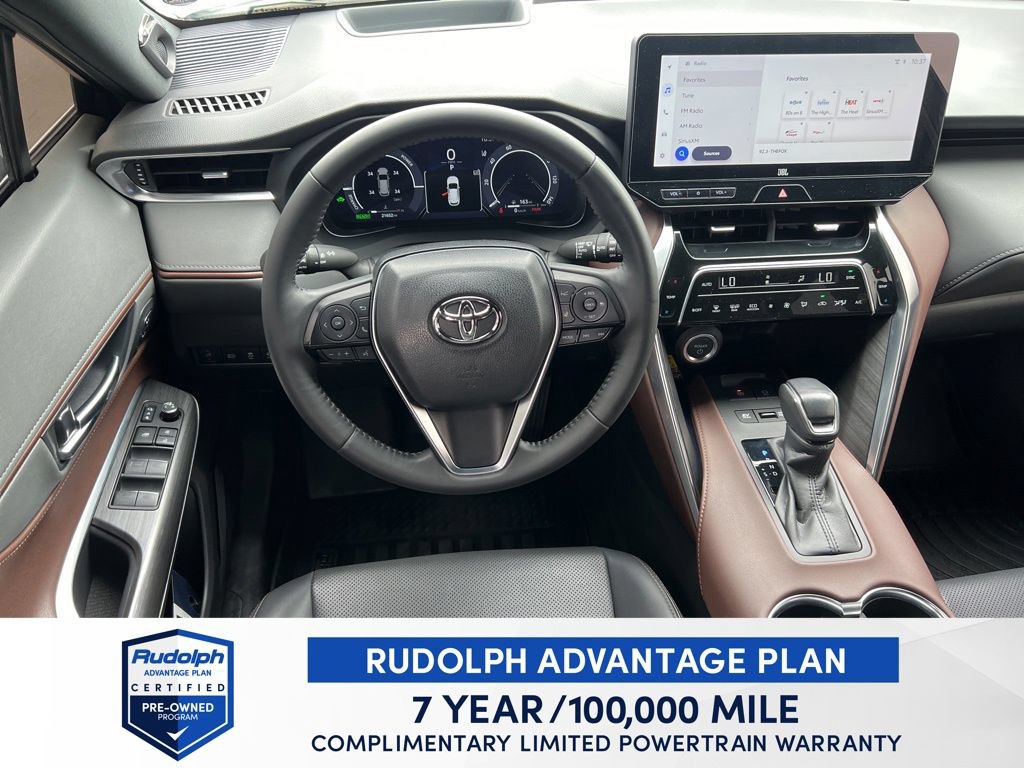 Used 2024 Toyota Venza AWD/4WD image 14