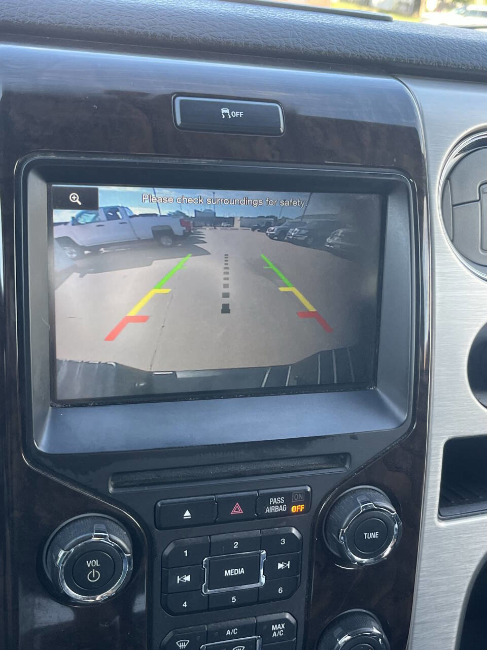 Used 2014 Ford F150 Platinum image 16